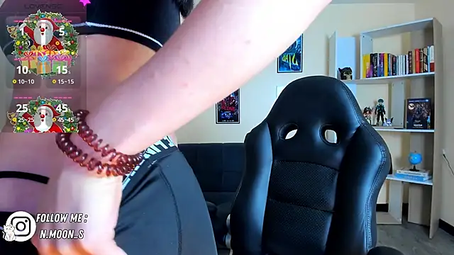 Snapshot of Alanna-Zue chatting on January 2025 10:11:02 PM Alanna-Zue online show from January 2025 10:11:02 PM