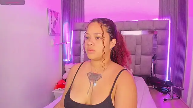 Snapshot of zulyjones chatting on April 2026 12:30:01 PM zulyjones online show from April 2026 12:30:01 PM