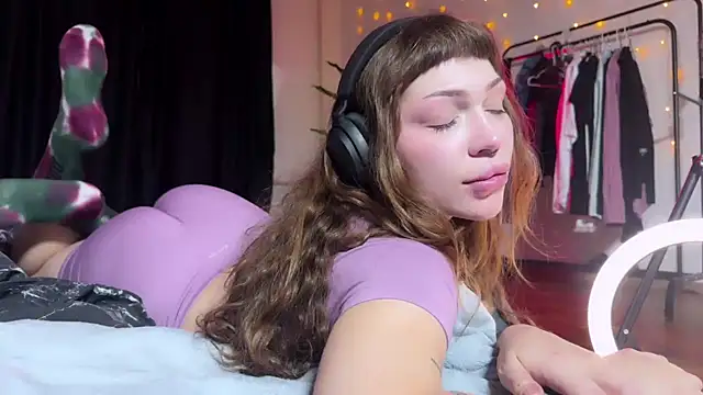 PaulaPratt online show from December 2024 03:52:01 PM