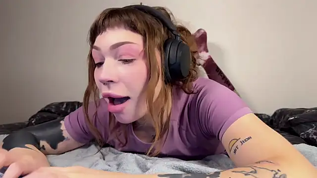 PaulaPratt online show from December 2024 05:37:02 AM