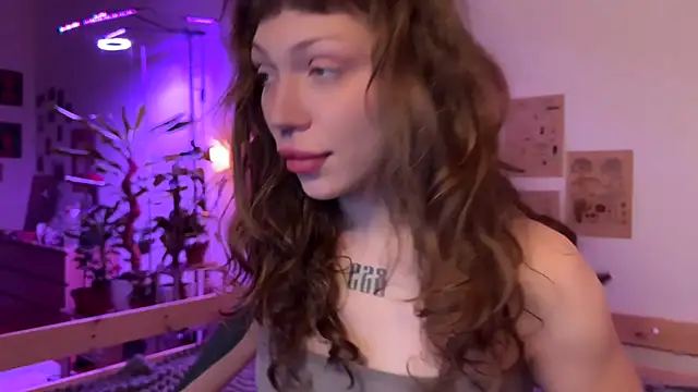 PaulaPratt online show from October 2025 05:38:01 AM