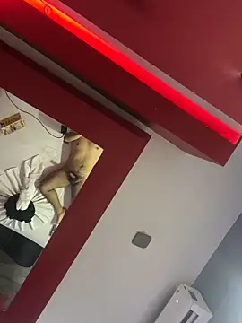 YoElMasHot online show from April 2026 01:17:01 AM