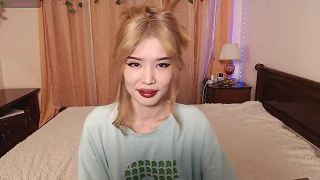 Snapshot of Velvetsky_1 chatting on January 2025 02:30:02 PM Velvetsky 1 online show from January 2025 02:30:02 PM