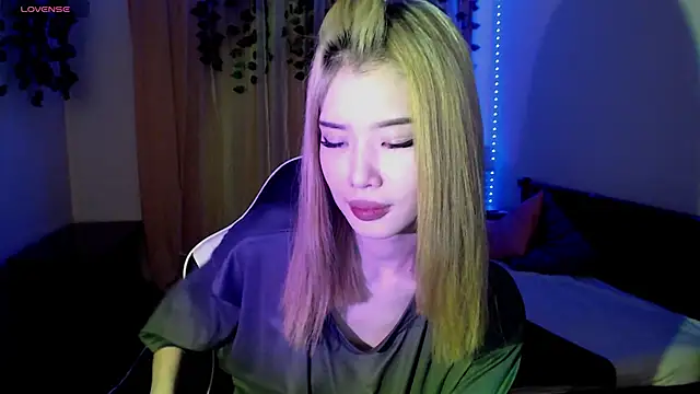 Snapshot of Velvetsky_1 chatting on February 2025 02:13:01 PM Velvetsky 1 online show from February 2025 02:13:01 PM