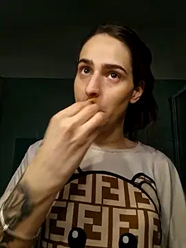 perla97 online show from February 2026 05:18:01 PM