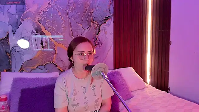 centaurigirl online show from January 2026 04:06:02 AM