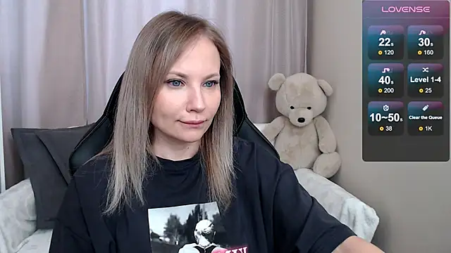 Snapshot of Sunny_bunny6 chatting on March 2026 04:14:02 AM Sunny bunny6 online show from March 2026 04:14:02 AM