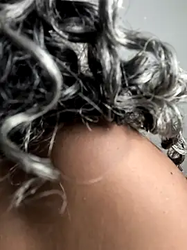 Amaliu  online show from March 2025 05:17:02 PM