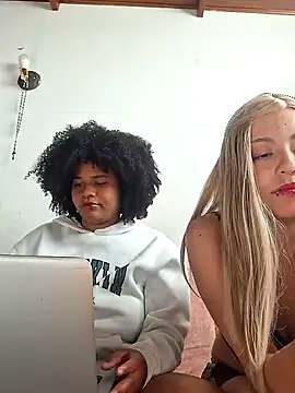 Snapshot of DANIELA_MICHEL chatting on January 2025 08:35:01 PM DANIELA MICHEL online show from January 2025 08:35:01 PM