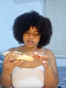 Snapshot of DANIELA_MICHEL chatting on March 2025 03:58:02 AM DANIELA MICHEL online show from March 2025 03:58:02 AM