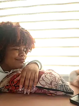 DANIELA MICHEL online show from December 2025 04:58:01 PM