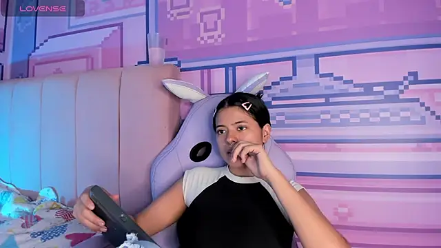  18alice online show from March 2026 08:37:01 PM