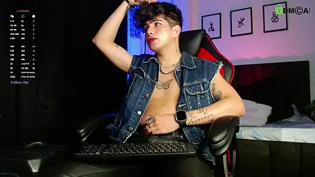 LyleBennett  online show from March 2026 12:43:01 PM