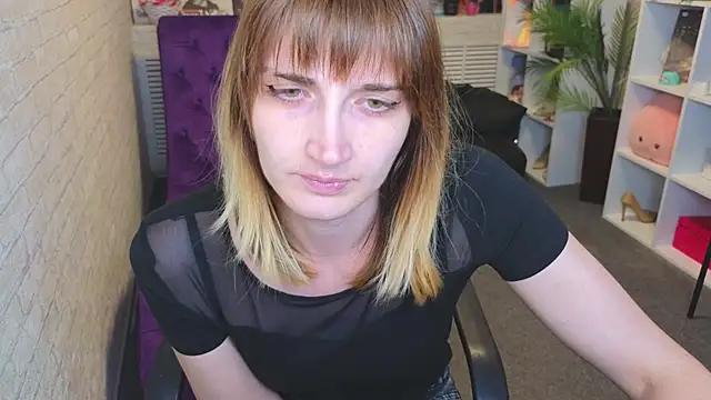 Nika Kitten online show from April 2026 10:05:01 AM