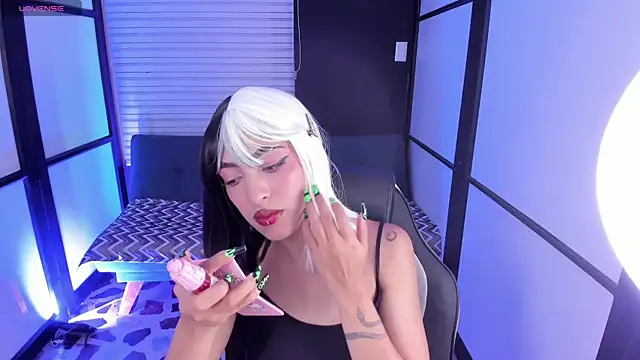 AlliceRosero online show from November 2025 09:03:01 PM