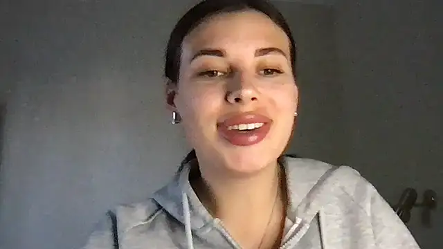 MoonriseGoddess online show from April 2026 03:28:02 PM