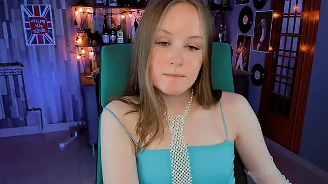 VivienLeeigh online show from December 2024 12:09:02 PM