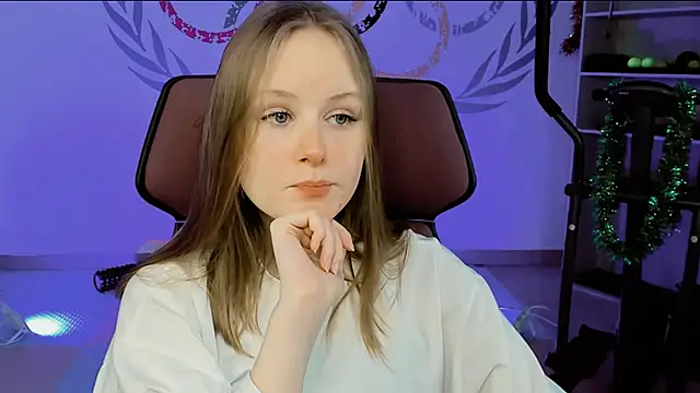 VivienLeeigh online show from December 2024 08:15:02 AM