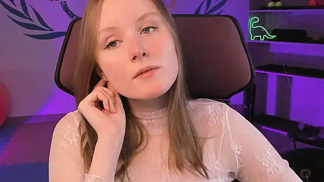 VivienLeeigh online show from February 2025 07:18:02 PM