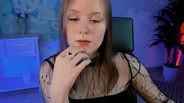 VivienLeeigh online show from February 2025 04:24:01 PM