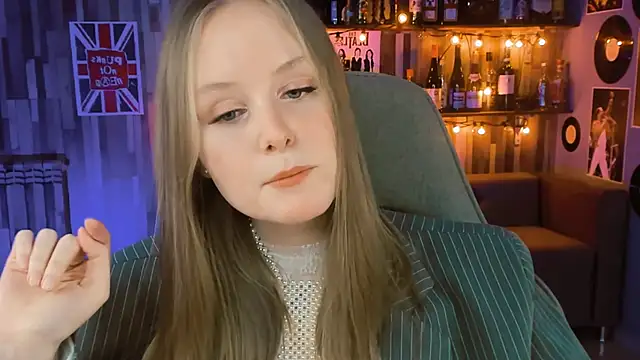 VivienLeeigh online show from February 2025 07:30:02 PM