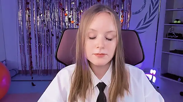 VivienLeeigh online show from March 2025 08:22:01 PM