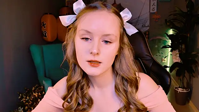 VivienLeeigh online show from September 2025 09:08:02 AM