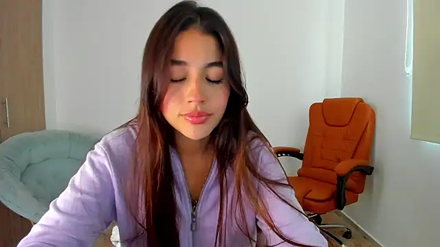 AriaMontgomery online show from February 2025 09:21:02 PM