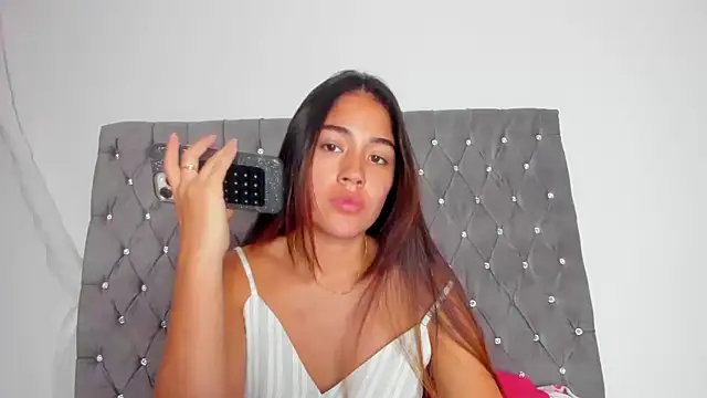 AriaMontgomery online show from September 2025 01:07:01 AM