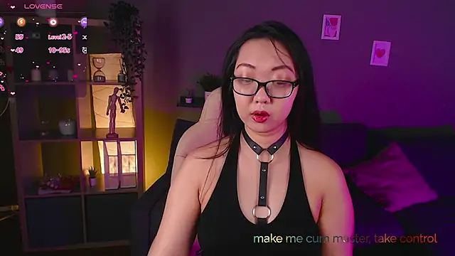 Snapshot of Marine_Vact chatting on March 2025 05:24:02 PM Marine Vact online show from March 2025 05:24:02 PM