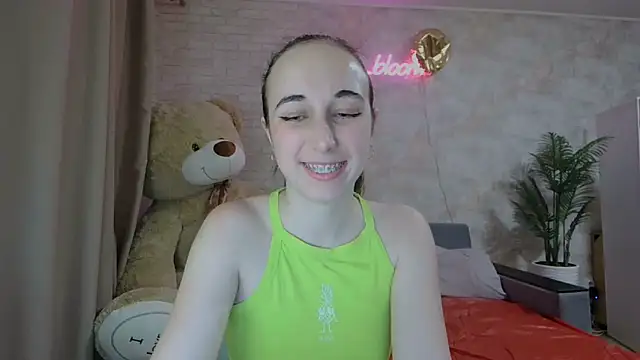 Snapshot of Anika_bloom chatting on March 2025 11:56:02 PM Anika bloom online show from March 2025 11:56:02 PM