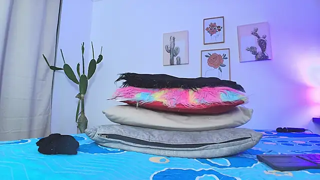 miwa cute online show from February 2025 02:01:01 AM