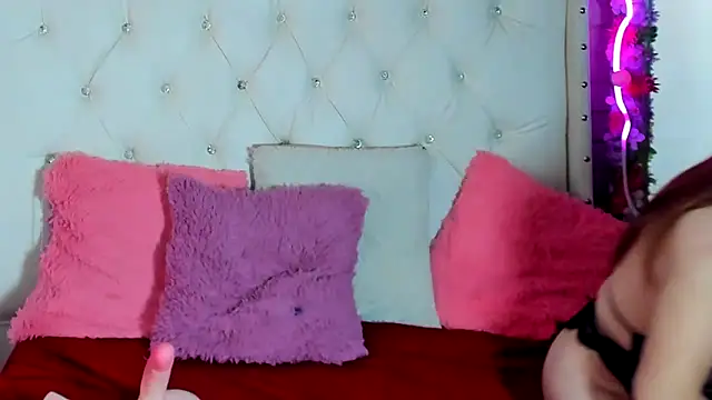 Snapshot of Samantha_mature56 chatting on February 2025 09:45:02 AM Samantha mature56 online show from February 2025 09:45:02 AM
