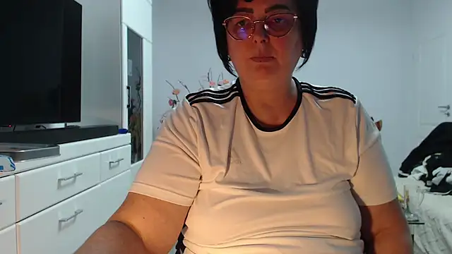 Amandamuller1982 online show from February 2026 10:17:02 PM