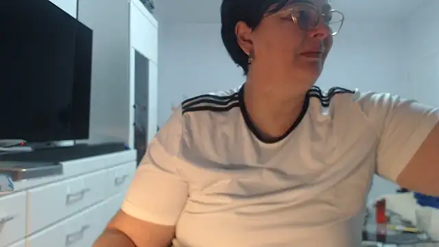 Amandamuller1982 online show from March 2026 09:54:01 PM