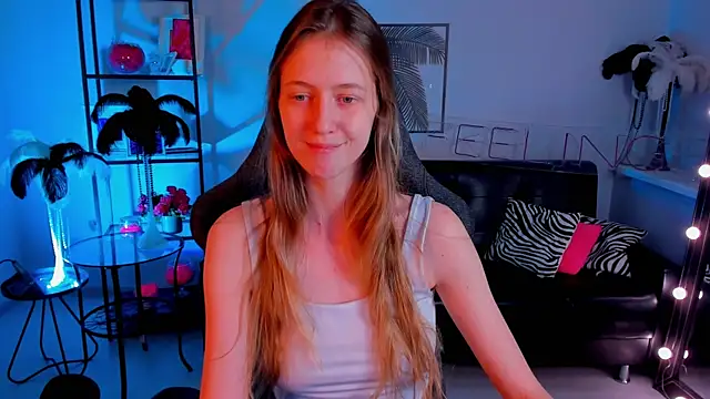 Sharon Evansi online show from February 2025 12:55:01 PM