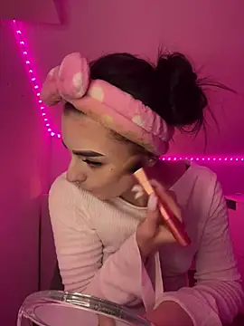 AdelinaAlia online show from March 2026 06:33:01 PM