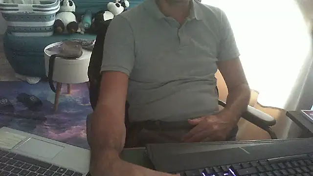 shyfrenchcock1 online show from July 2026 01:15:01 PM