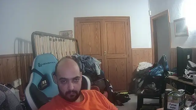 Snapshot of chicomallorca96 chatting on October 2025 02:07:02 PM chicomallorca96 online show from October 2025 02:07:02 PM