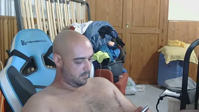 chicomallorca96 online show from July 2026 02:41:01 PM