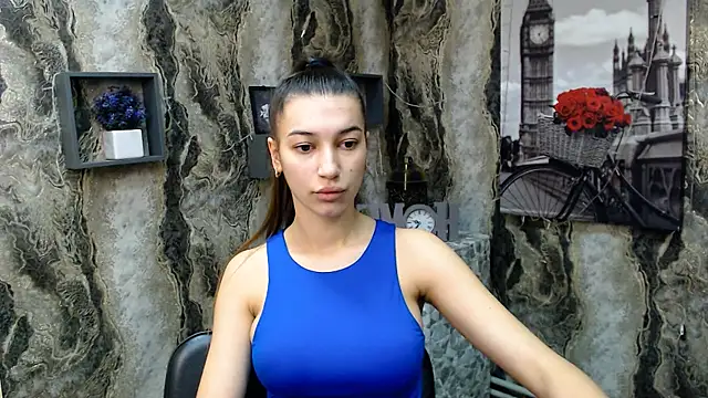 Snapshot of KarolinaRosse_ chatting on January 2025 07:04:02 AM KarolinaRosse online show from January 2025 07:04:02 AM