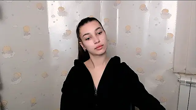 Snapshot of KarolinaRosse_ chatting on February 2025 06:46:02 AM KarolinaRosse online show from February 2025 06:46:02 AM