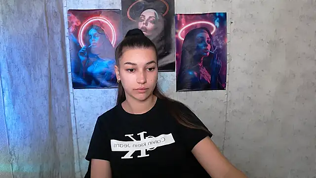 Snapshot of KarolinaRosse_ chatting on October 2025 04:57:01 AM KarolinaRosse online show from October 2025 04:57:01 AM