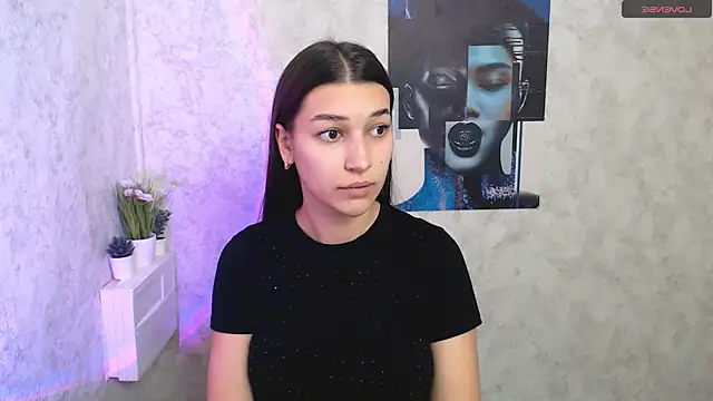 Snapshot of KarolinaRosse_ chatting on November 2025 06:34:01 AM KarolinaRosse online show from November 2025 06:34:01 AM