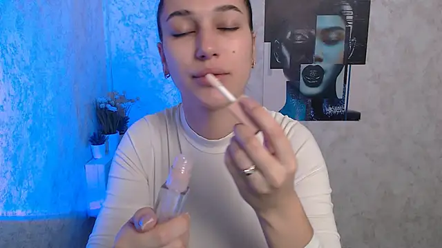 Snapshot of KarolinaRosse_ chatting on November 2025 06:36:02 AM KarolinaRosse online show from November 2025 06:36:02 AM