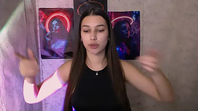 Snapshot of KarolinaRosse_ chatting on December 2025 06:10:01 AM KarolinaRosse online show from December 2025 06:10:01 AM