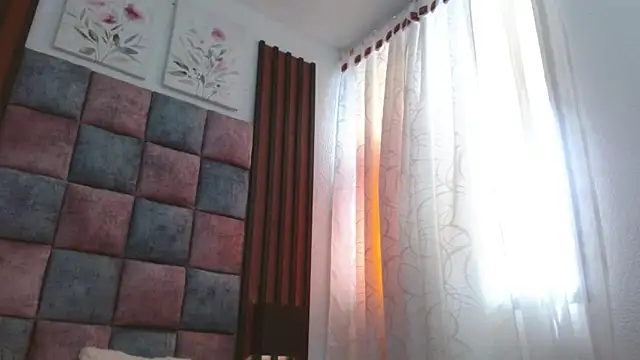 Snapshot of Saraa-restrepo chatting on January 2025 04:56:02 PM Saraa-restrepo online show from January 2025 04:56:02 PM