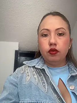 VIOLETA-25  online show from October 2025 03:04:01 PM