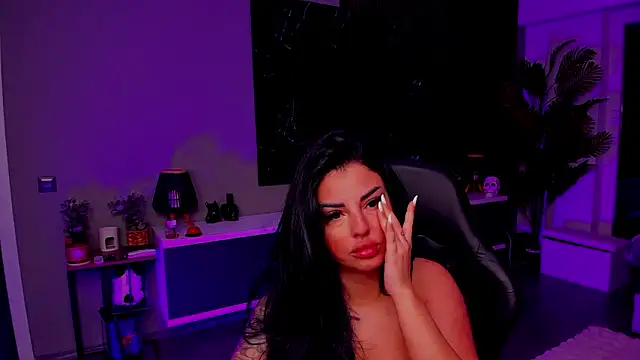 anemarieejolie online show from February 2026 06:28:01 PM