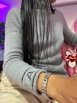 Snapshot of bonnie_18x chatting on November 2025 04:22:02 AM bonnie 18x online show from November 2025 04:22:02 AM